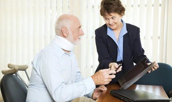 What Sets a Top Personal Injury Lawyer in Brentwood Apart